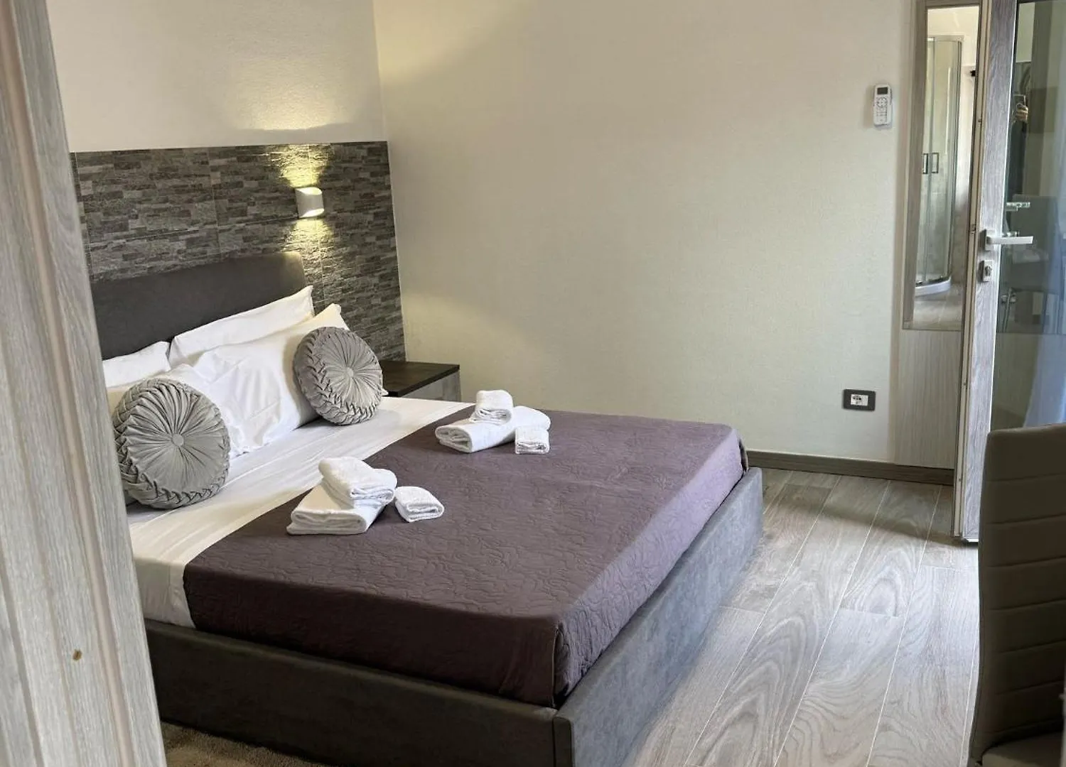 Affittacamere Mary'S Rooms San Teodoro Vendégház